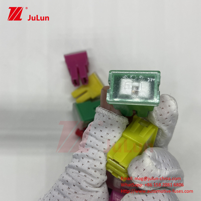 JCASE AutomaticStable Automatic Circuit Breakers com proteção contra sobrecarga e tensão nominal de 32V