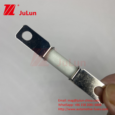 Série de fusíveis EV Características Construção de parafusos Especificamente 750VDC 10A 25A 50A