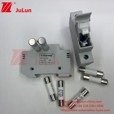 Detentor de fusível solar Din Rail cilíndrico / detentor de fusível solar PV com capacidade de quebra de 30kA