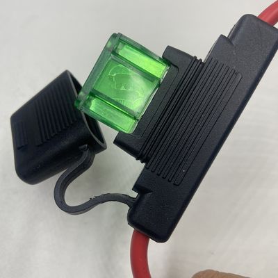 Detentor de fusível de carro adequado para sistemas de energia 60A 80A 15A 30A 7A 8A 5A 2A em carros Fuso pode ser combinado de acordo com os requisitos do cliente