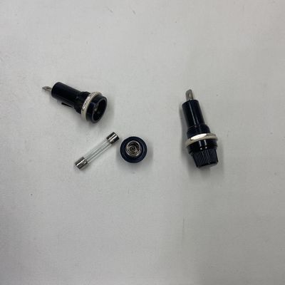 Instalação 6*30mm Painel montado segurador para equipamento elétrico