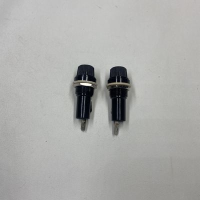Materiais de silicone para suportes de fusíveis montados em painel concebidos para 6x30 mm