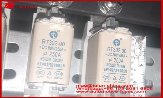 Blade Caremic Pequenos fusíveis de automóveis RT302-00 250A DC80 25KA GG Monte de automóvel