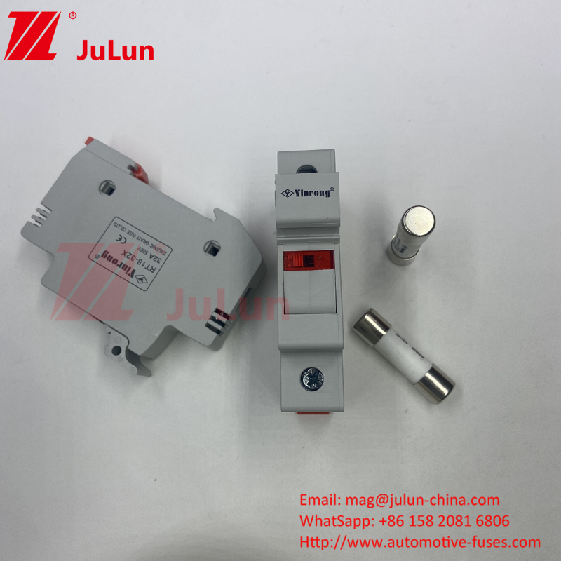 30kA Capacidade de quebra Fusível solar PV / Din Rail Solar Fuse Holder para proteção do módulo