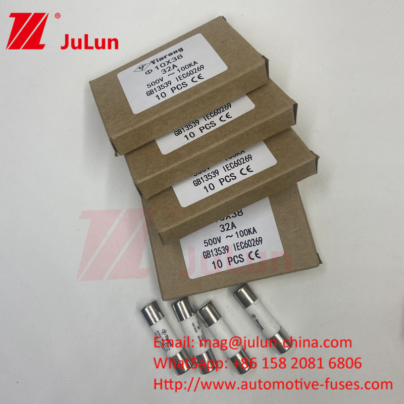 Fusão fotovoltaica 10*38mm 10A Din Guia de segurador para 1000VDC 15A DIN Ferroviário Solar segurador