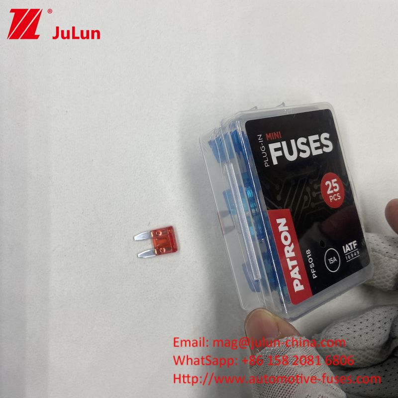 Camiões Offroad Blade Fuse Boxed 10A 32V Interruptores de circuito de veículos para eletrônicos automotivos 0337 0237 0899 0999 0299