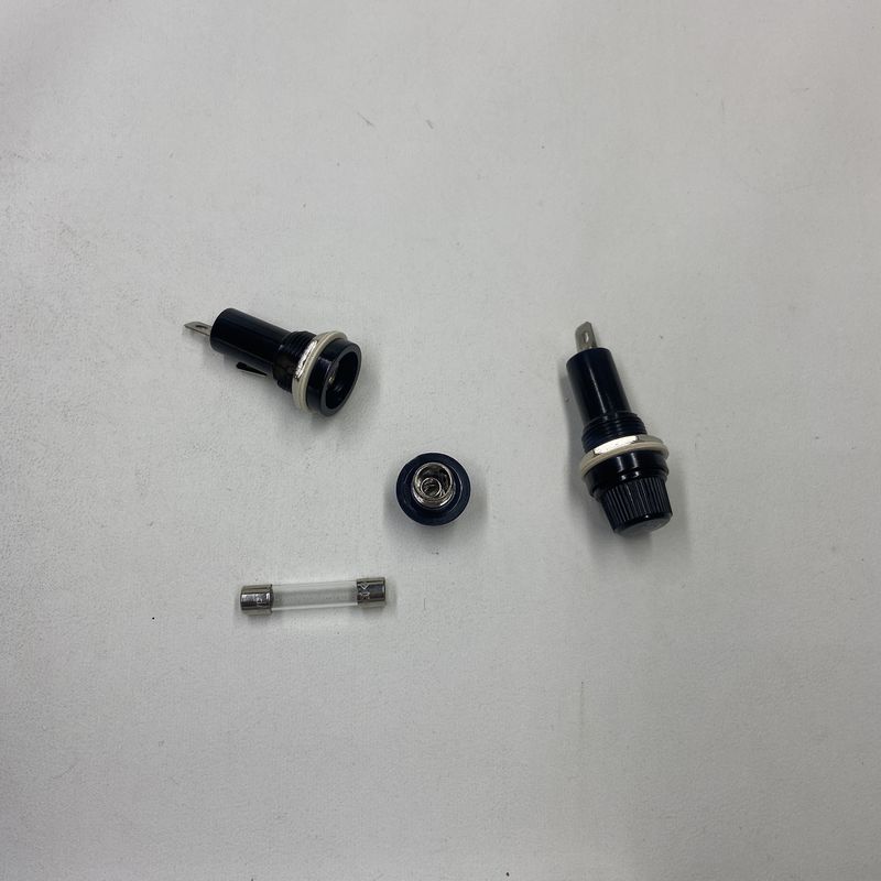Detentor de fusível para soluções de montagem de placas de PCB