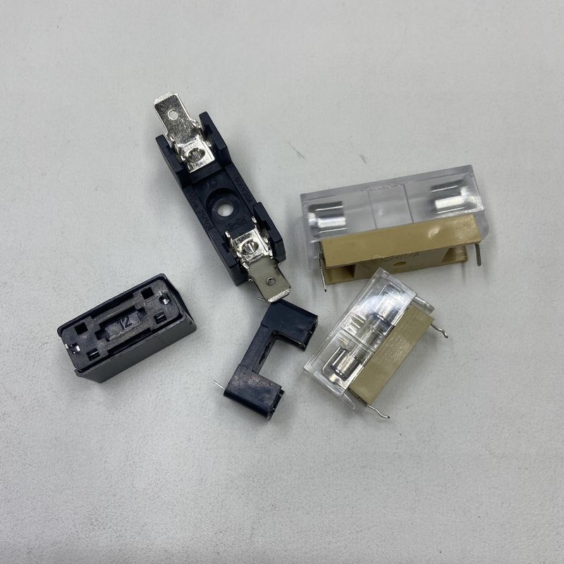 Detentor de fusível de PCB projetado para 5*20mm 6*30mm Cerâmica em placa de PCB Instalação Fixação de placa plana